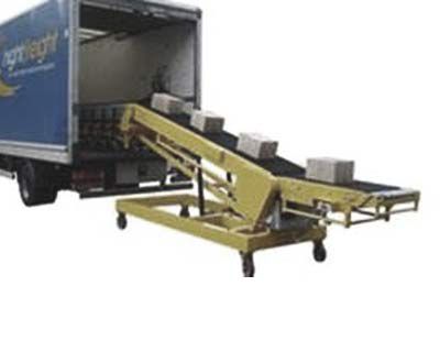 Mobile vehicle loading/unloading conveyor