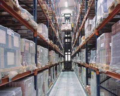 Very Narrow Aisle Storage